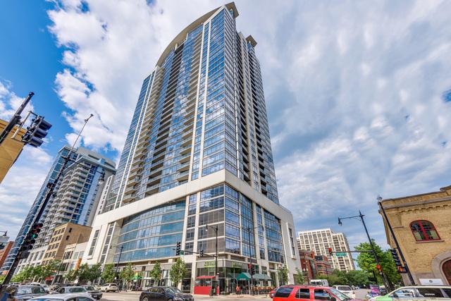 100 E 14th St. #2004, Chicago, IL 60605