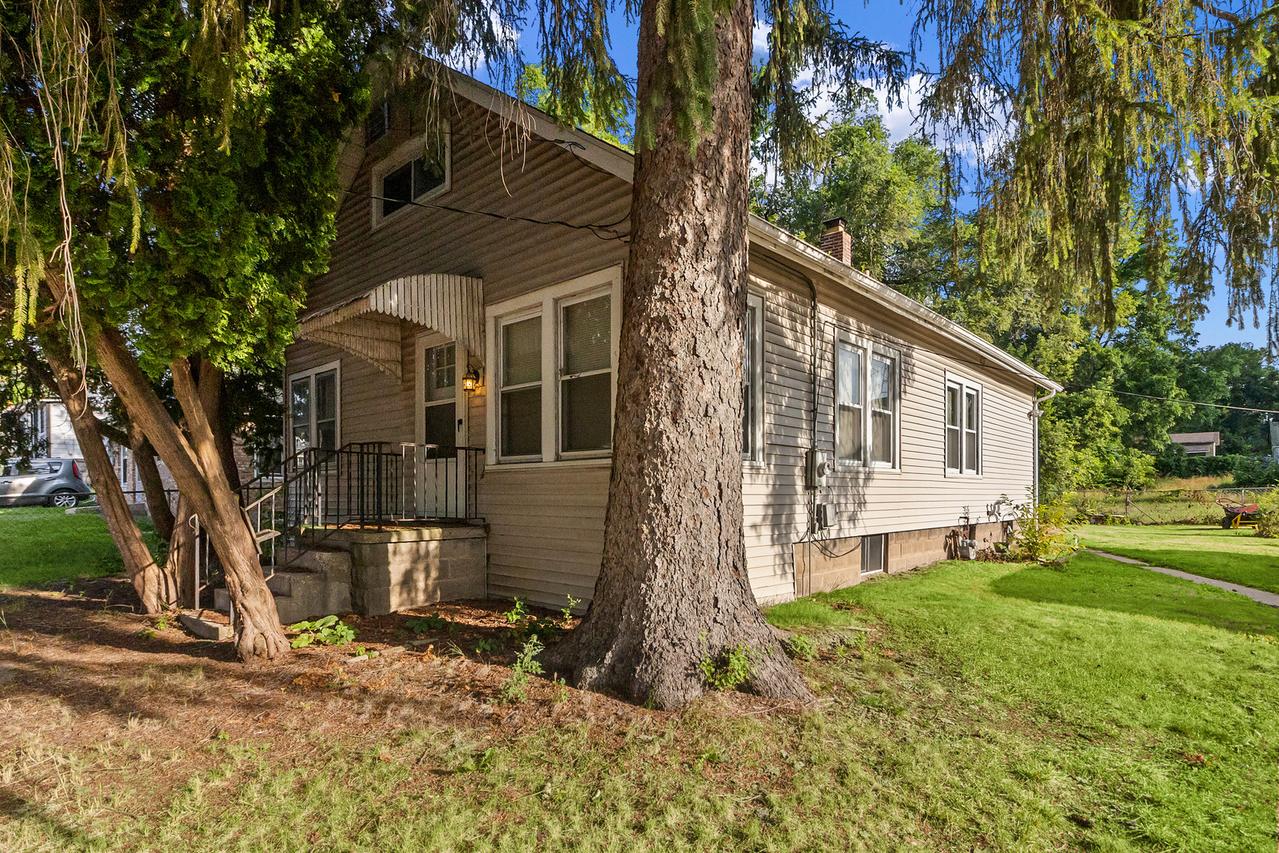 2911 Preston St., Rockford, IL 61102