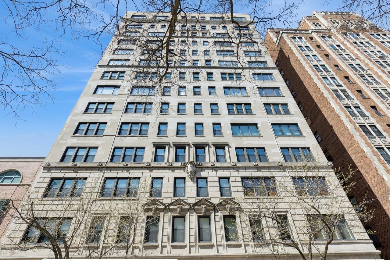2912 N Commonwealth Ave. #10CD, Chicago, IL 60657