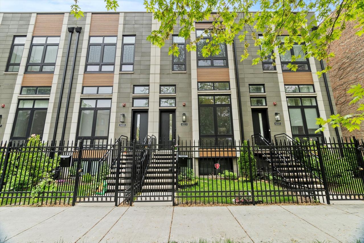 6223 S Ellis Ave., Chicago, IL 60637