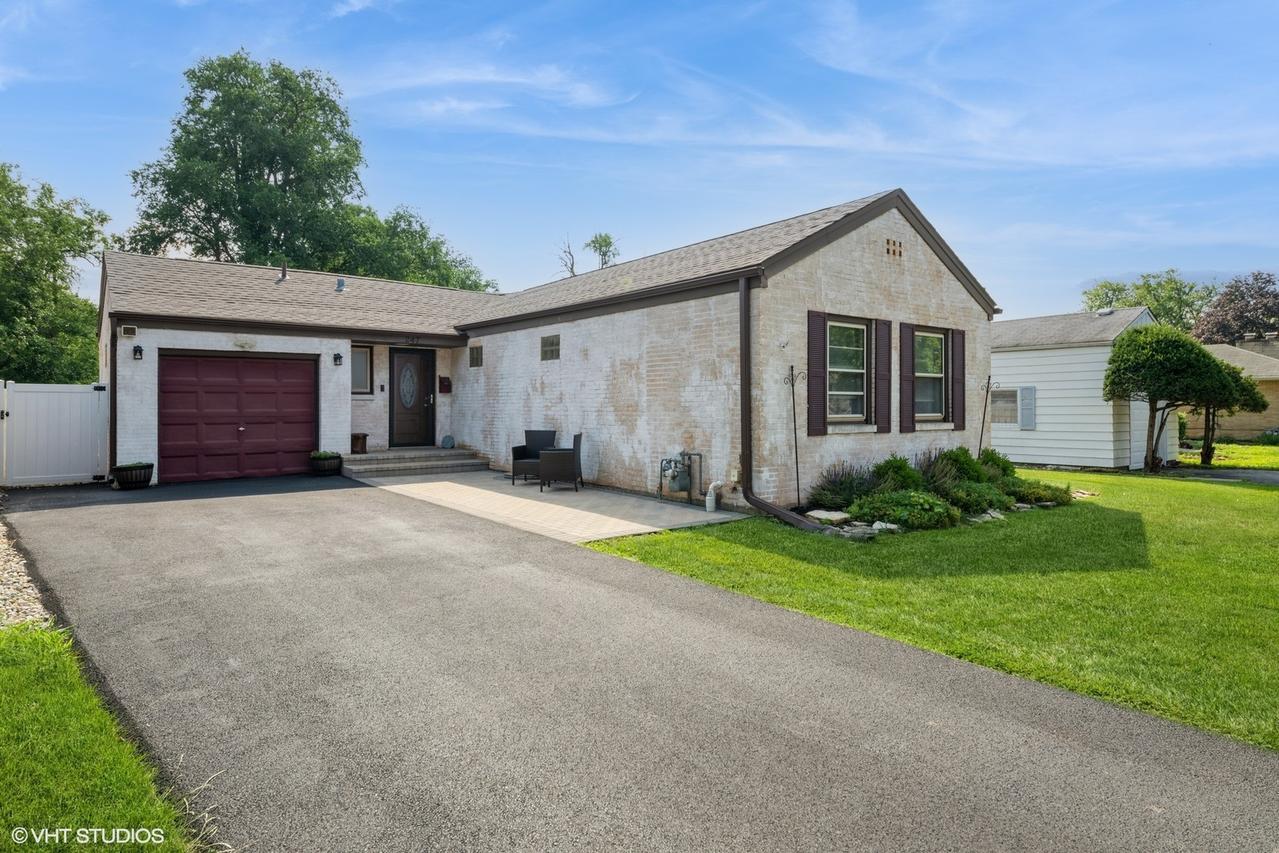 247 Tioga Ave., Bensenville, IL 60106