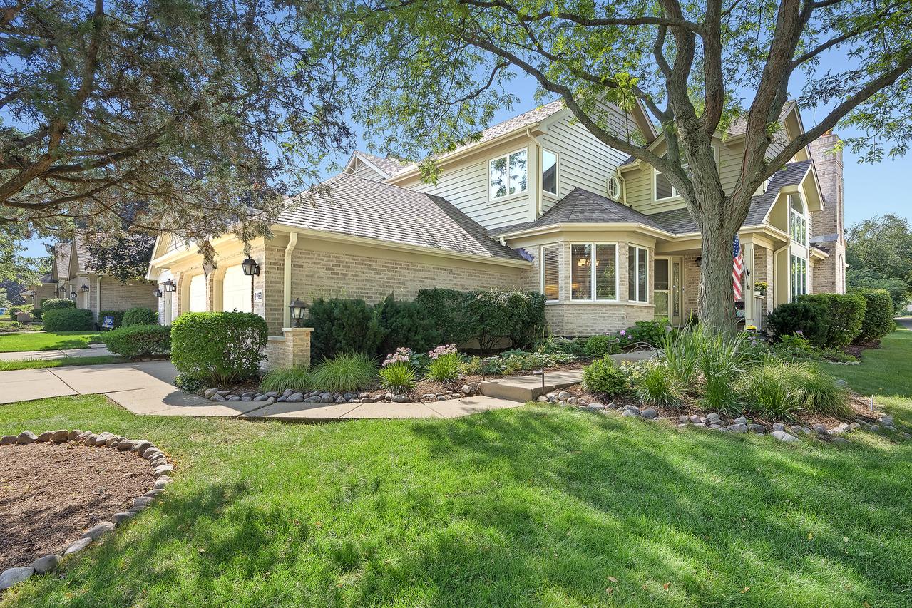 2263 Durand Dr., Downers Grove, IL 60515