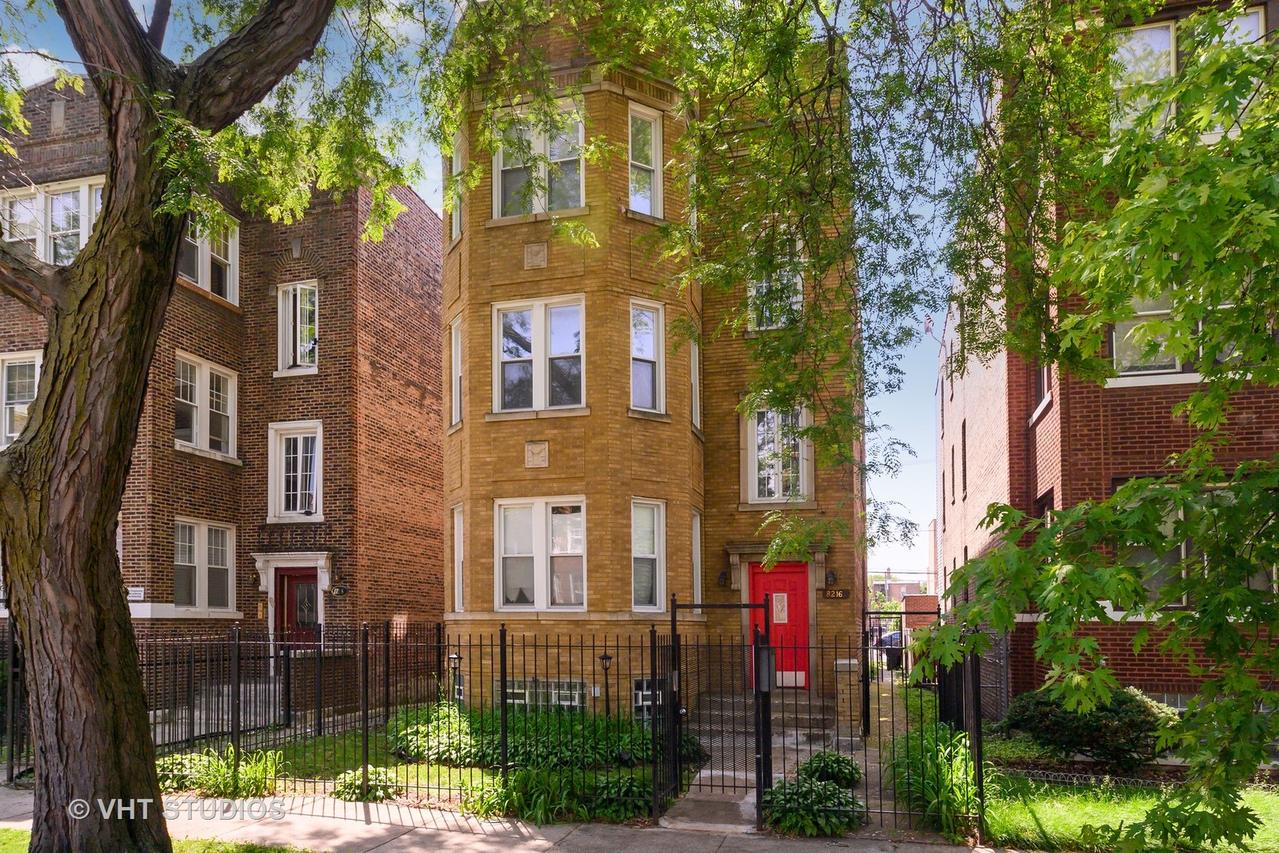 8216 S Maryland Ave., Chicago, IL 60619