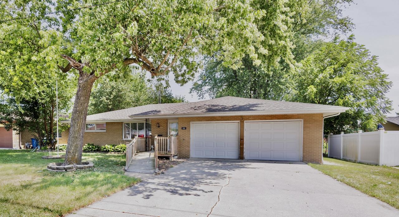 680 S Center Ave., Bradley, IL 60915
