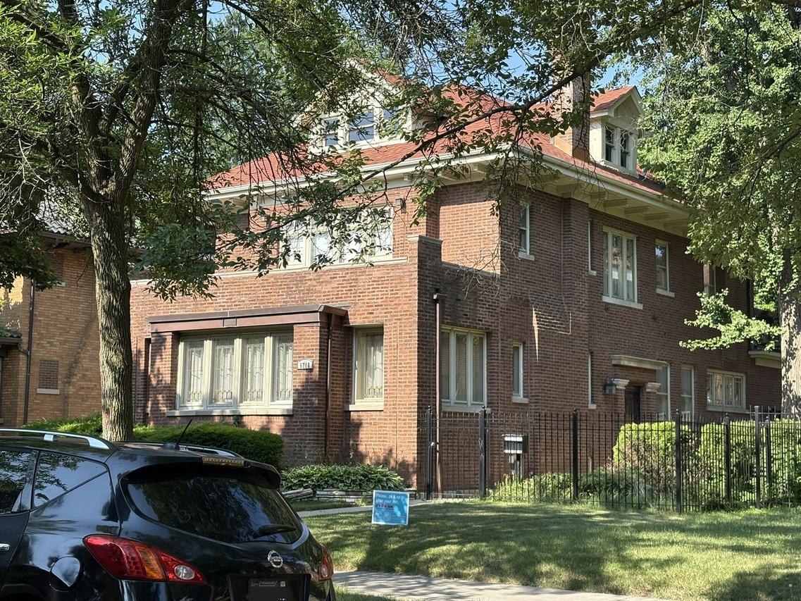 6718 S Constance Ave., Chicago, IL 60649