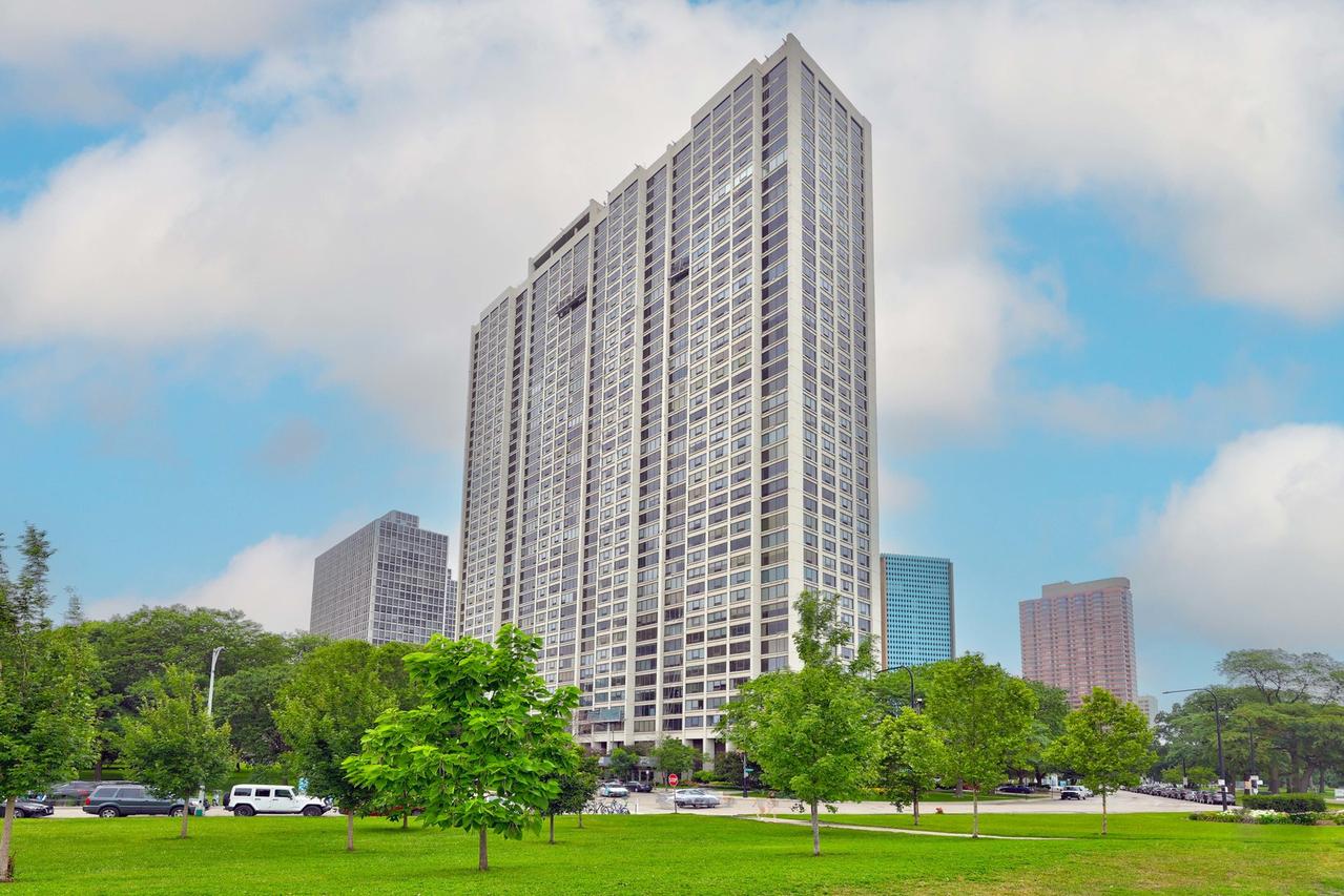 2800 N Lake Shore Dr. #2617, Chicago, IL 60657