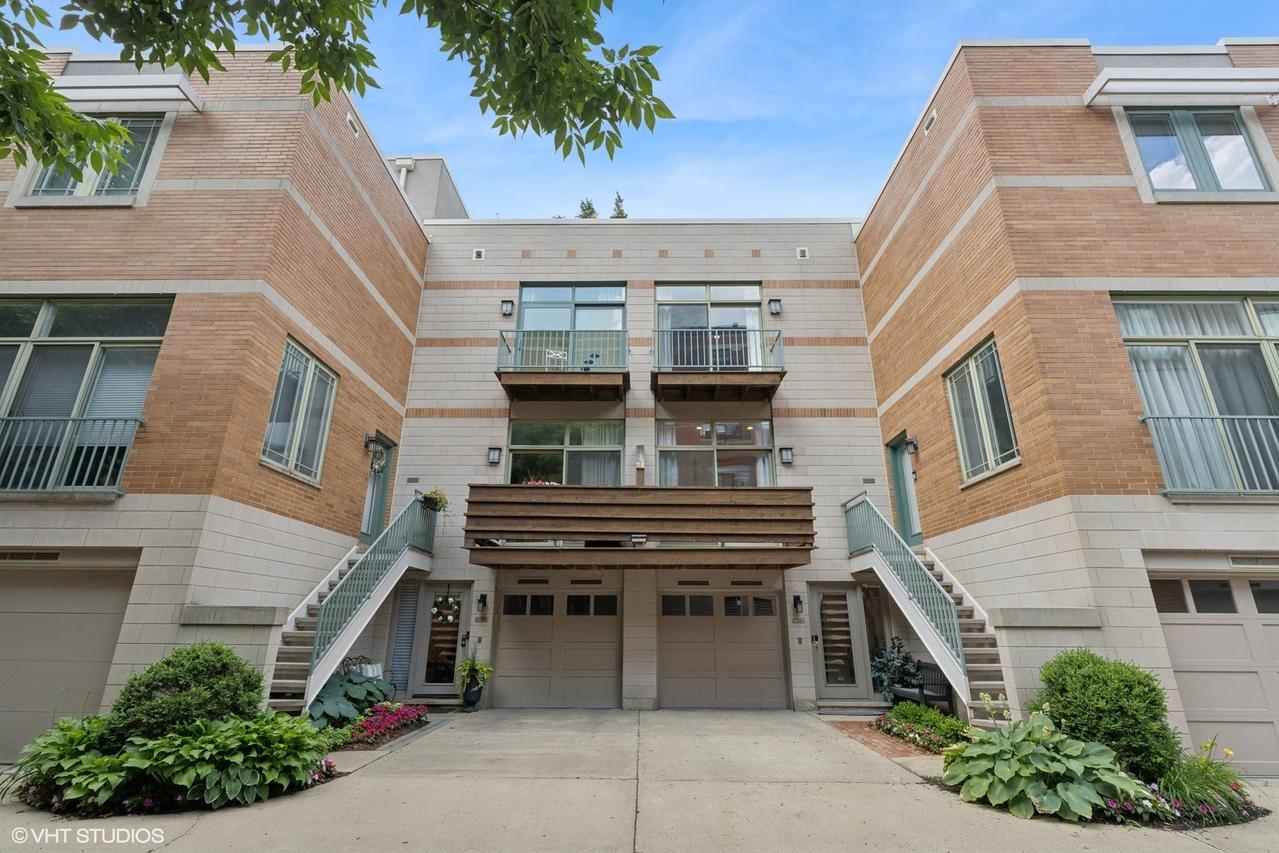 1401 N Wieland St. #P, Chicago, IL 60610