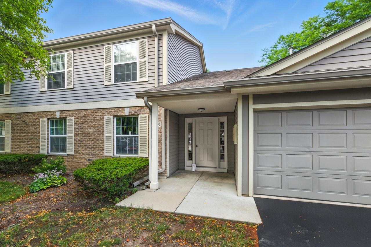 1108 Stratford Ct. #A, Elgin, IL 60120