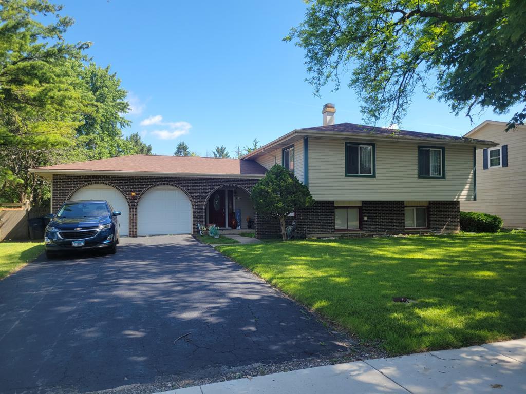 1934 72nd St., Darien, IL 60561