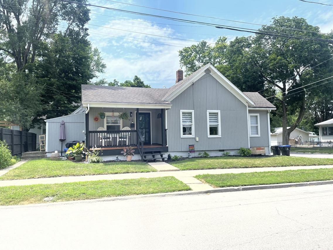 512 Seminary Ave., Bloomington, IL 61701