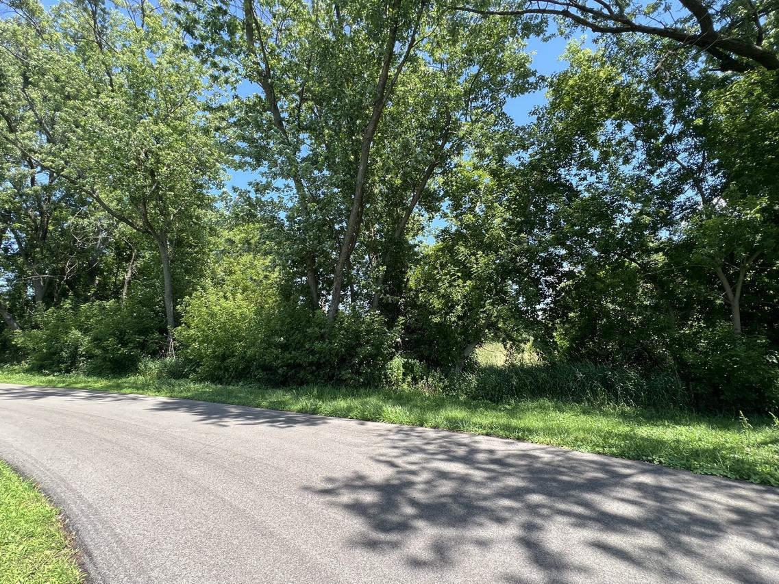 35105 N Ingleside Dr., Ingleside, IL 60041
