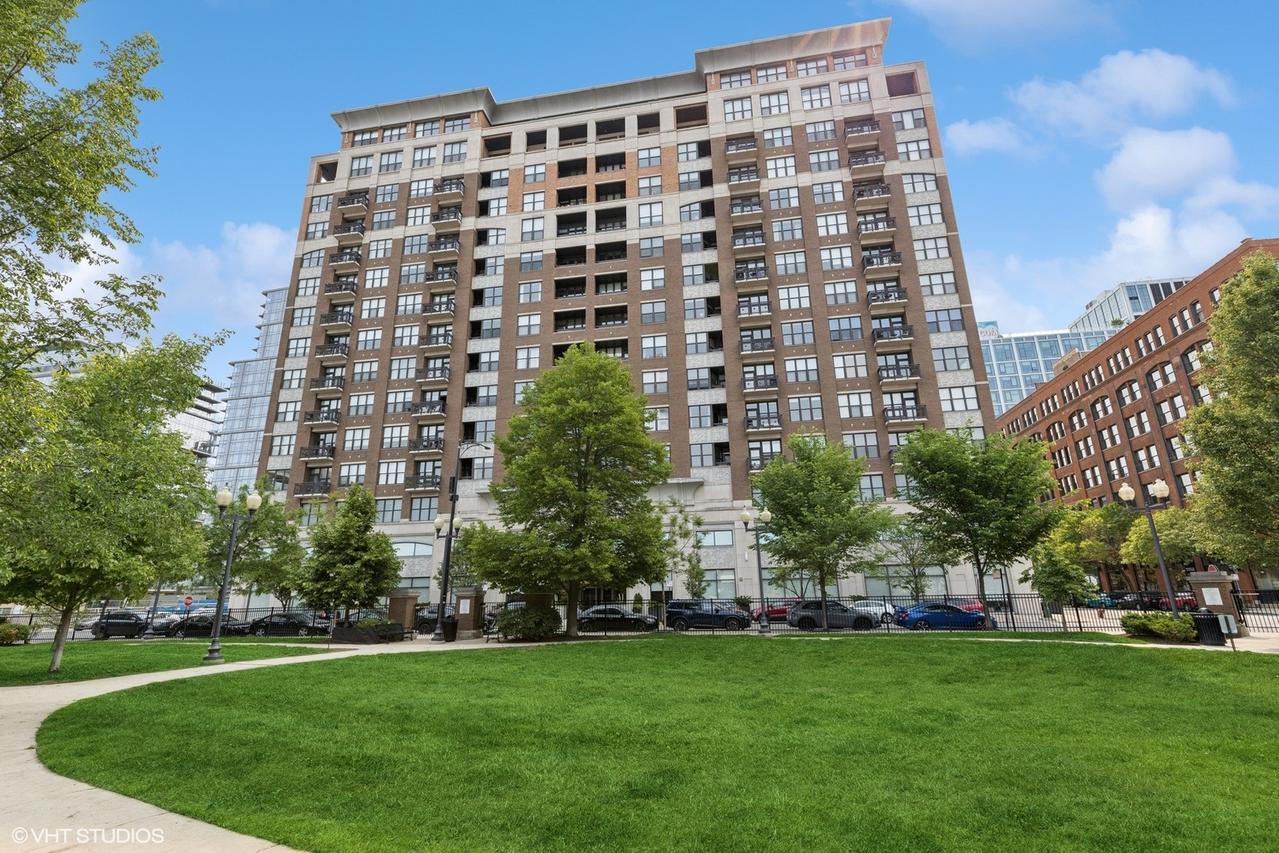 849 N Franklin St. #618, Chicago, IL 60610