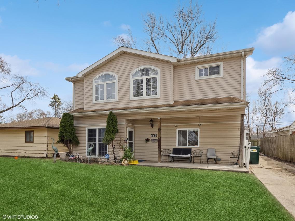 665 Cindy Ln., Wheeling, IL 60090