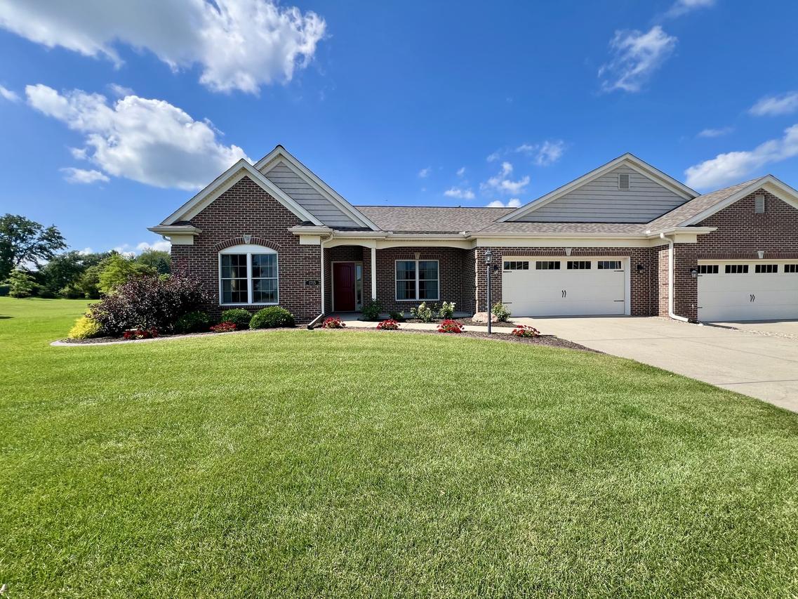1715 Whisper Meadow Ln., Mahomet, IL 61853