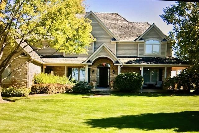 8747 Country Shire Ln., Spring Grove, IL 60081