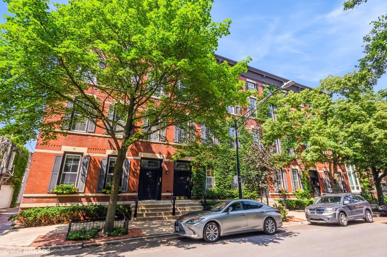 506 W Wisconsin St., Chicago, IL 60614