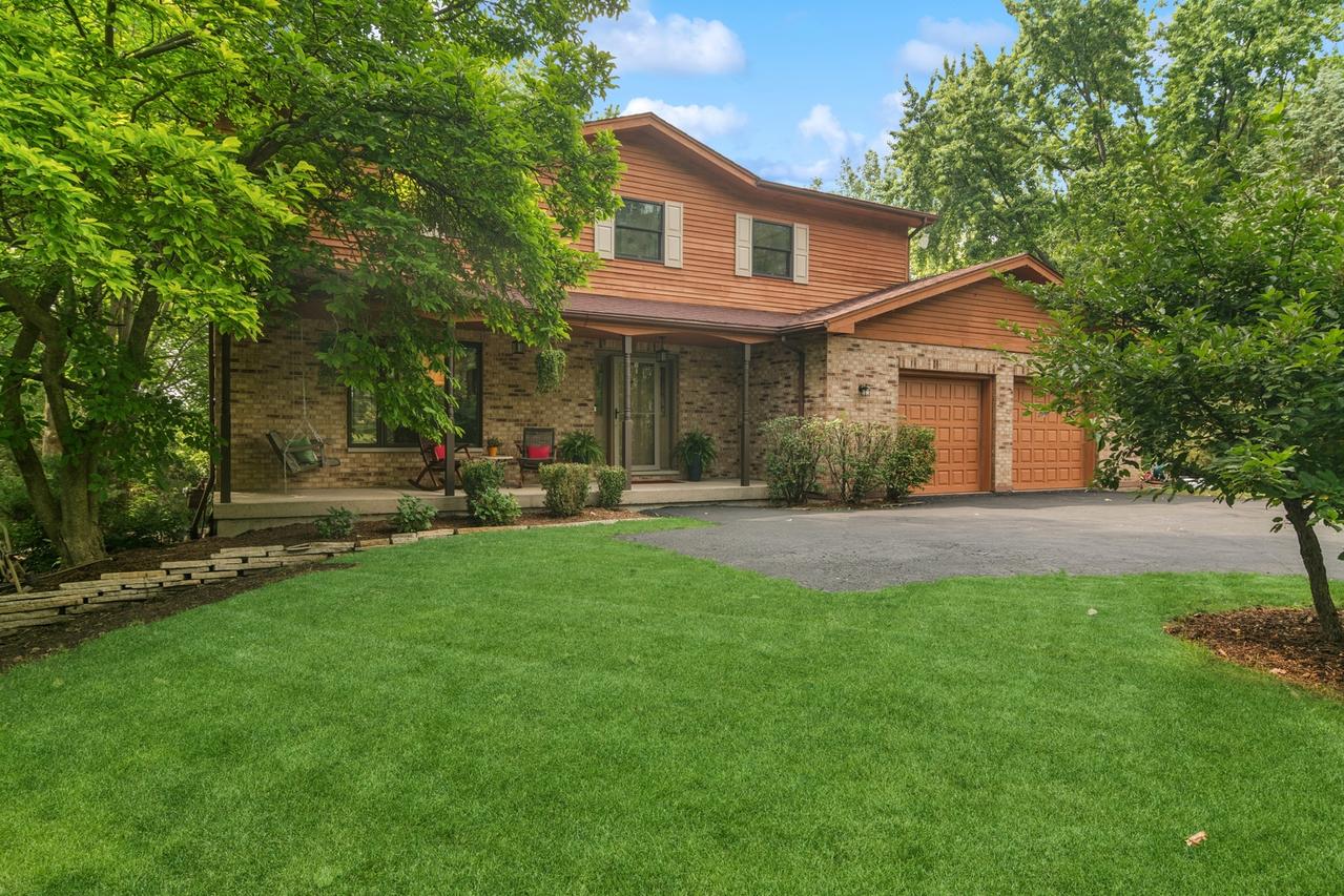 37 Wychwood Ln., South Barrington, IL 60010
