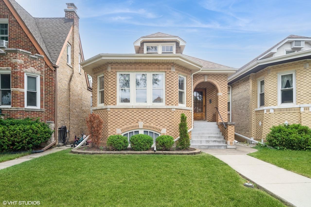 6041 N Marmora Ave., Chicago, IL 60646