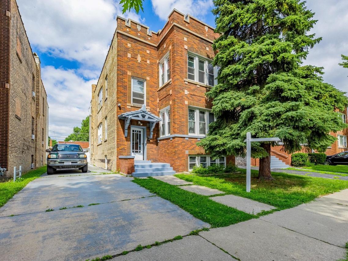 3636 Oak Park Ave., Berwyn, IL 60402
