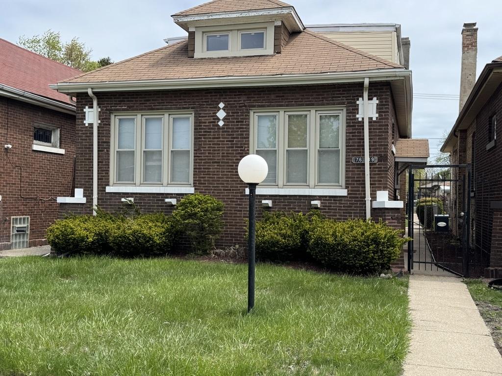 7649 S Michigan Ave., Chicago, IL 60619