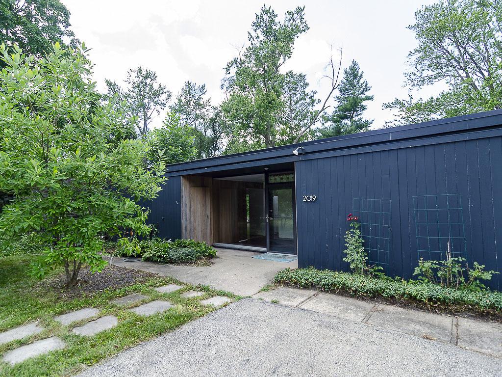 2019 Burlison Dr., Urbana, IL 61801