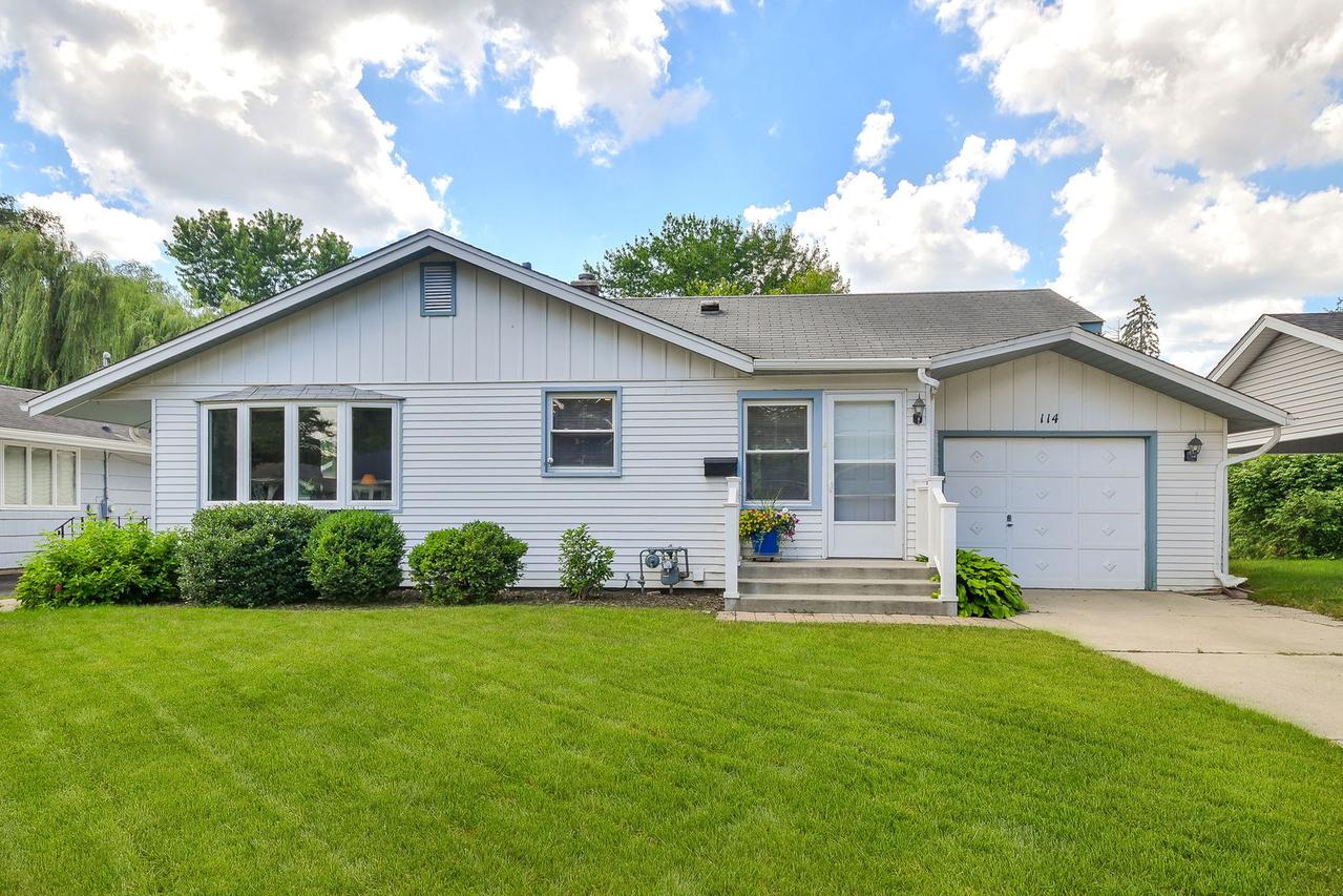 114 Kansas St., Geneva, IL 60134