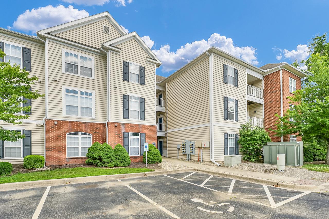 1901 N Lincoln Ave. #201, Urbana, IL 61801