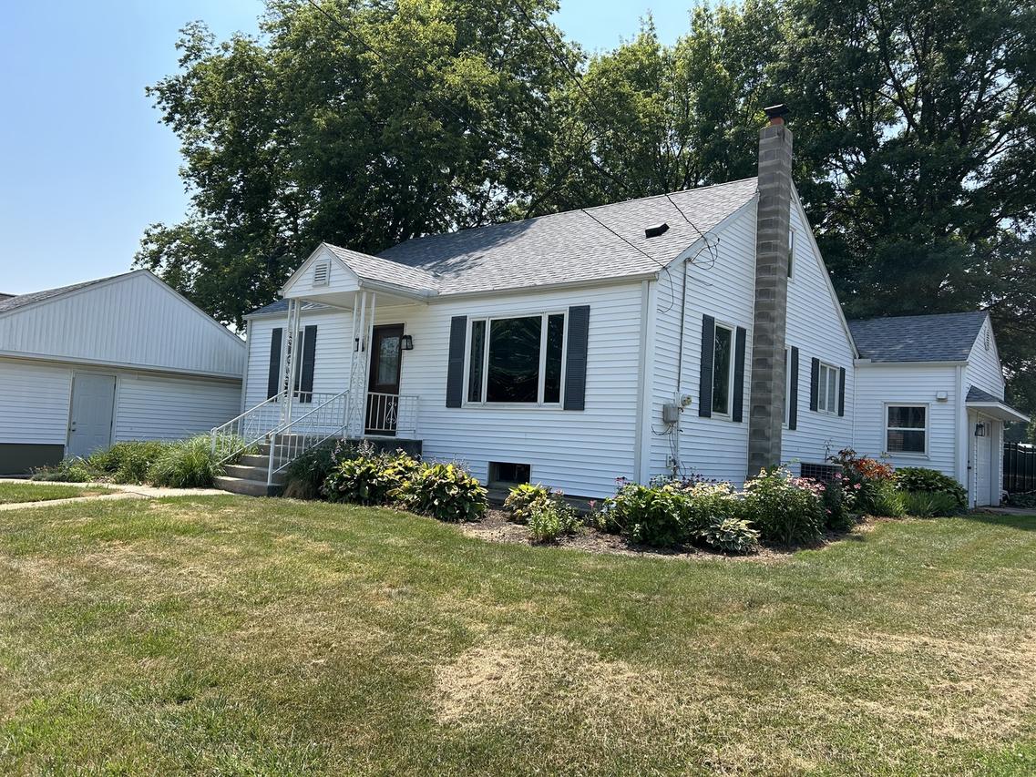 211 N. Taylor St., Cherry, IL 61317
