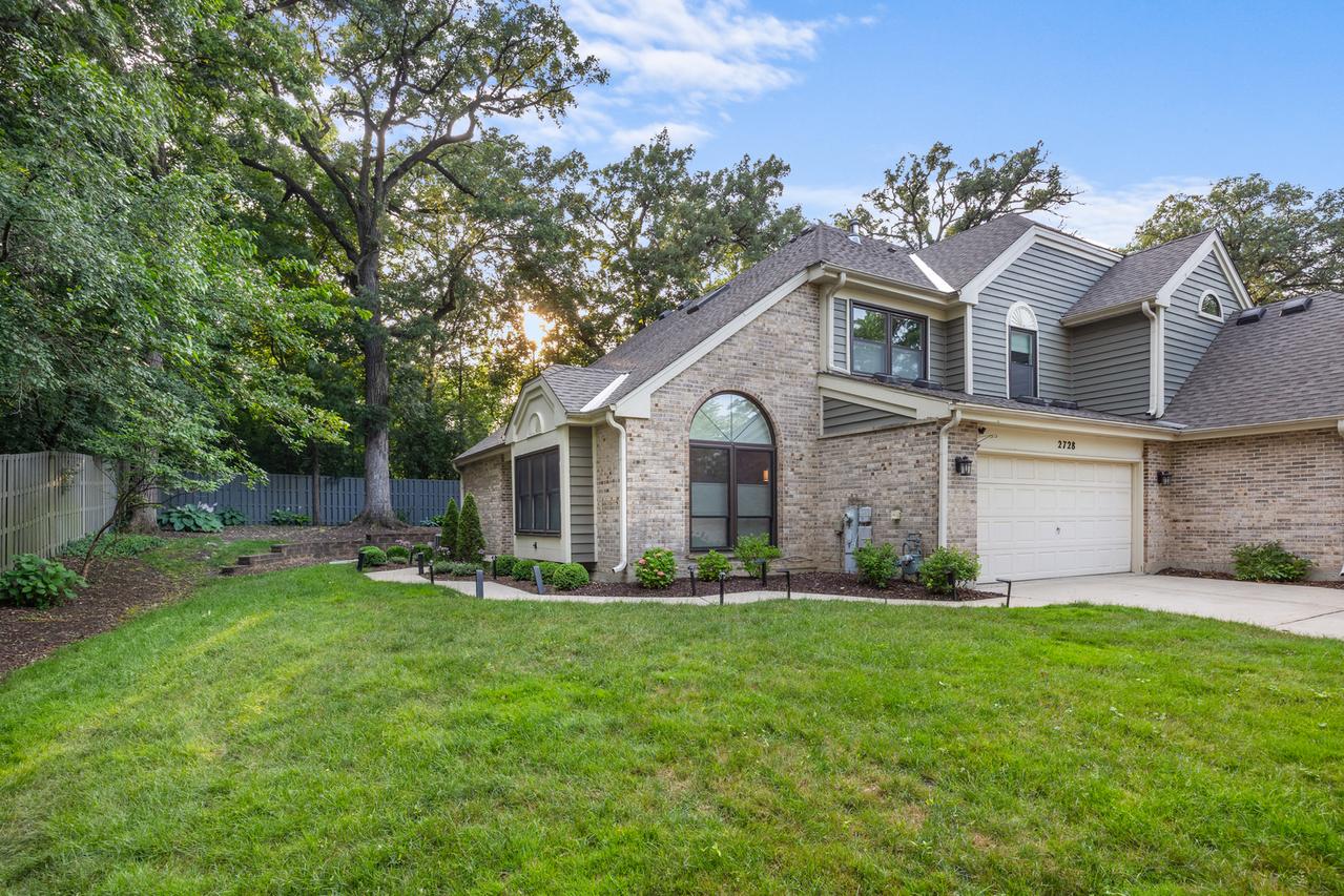 2728 Burton Ct., Westchester, IL 60154