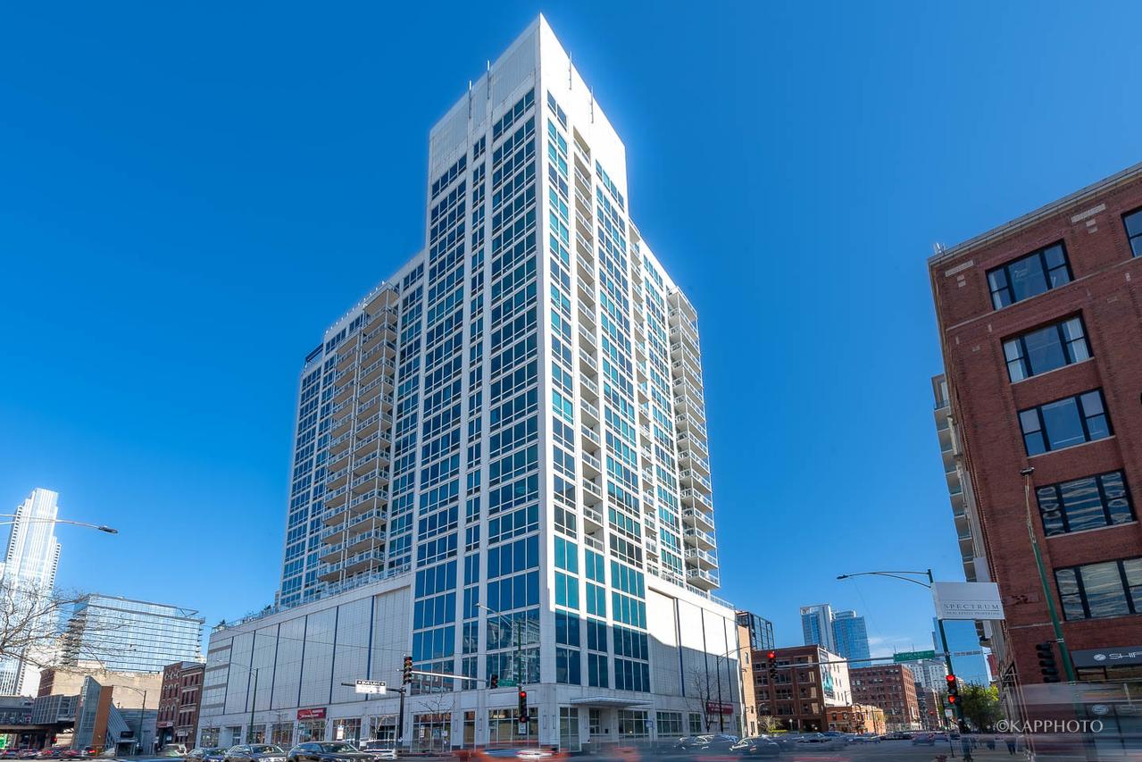757 N Orleans St. #1104, Chicago, IL 60654