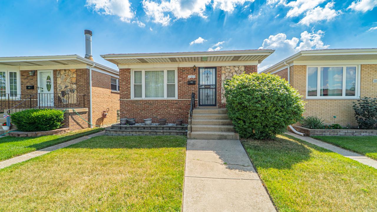 11625 S Avenue L, Chicago, IL 60617