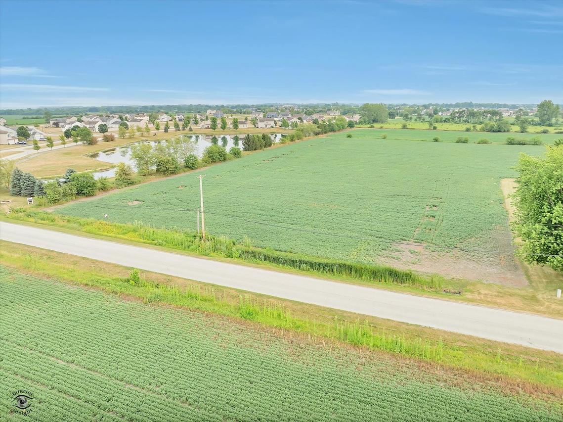 000 W Eagle Lake Rd., Beecher, IL 60401