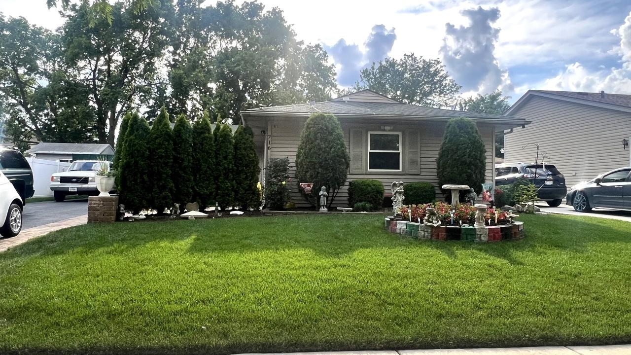 716 Ashton Ave., Romeoville, IL 60446