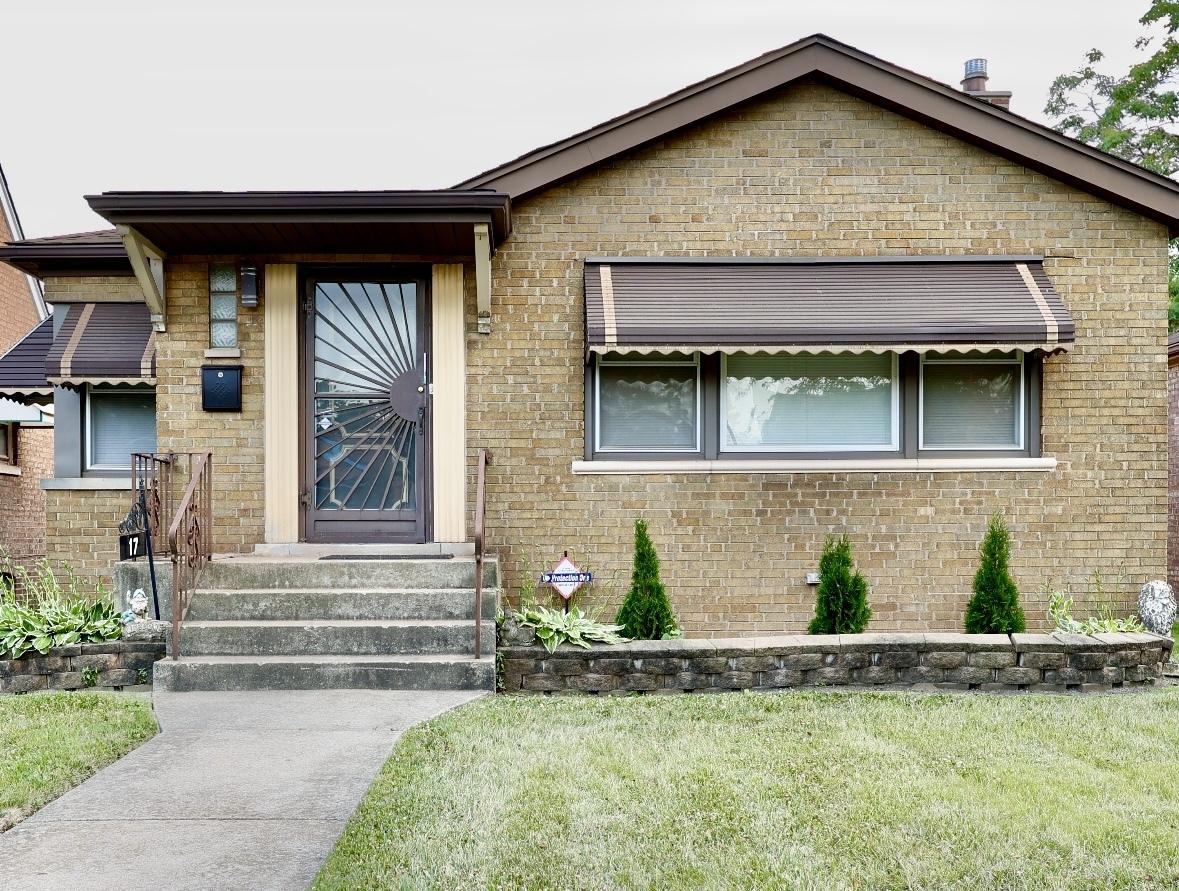 17 W Brayton St., Chicago, IL 60628