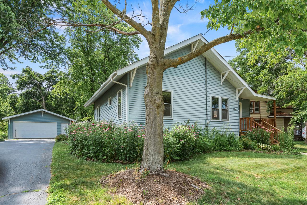 144 Greenley St., Woodstock, IL 60098