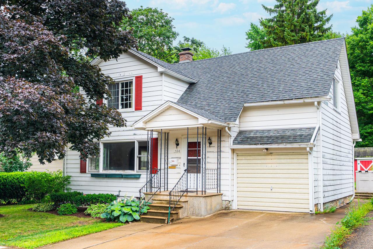 536 Center Ave., Sycamore, IL 60178
