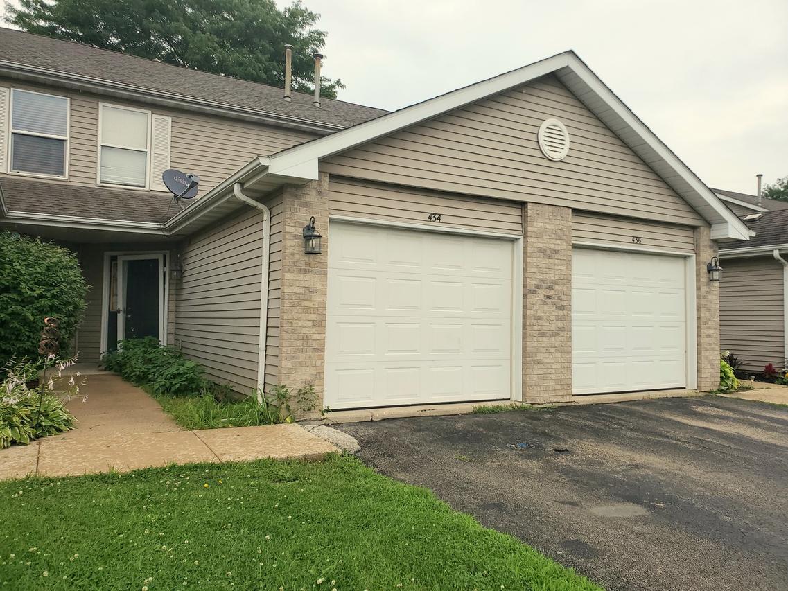 434 Amphitheater Dr., Rockford, IL 61107