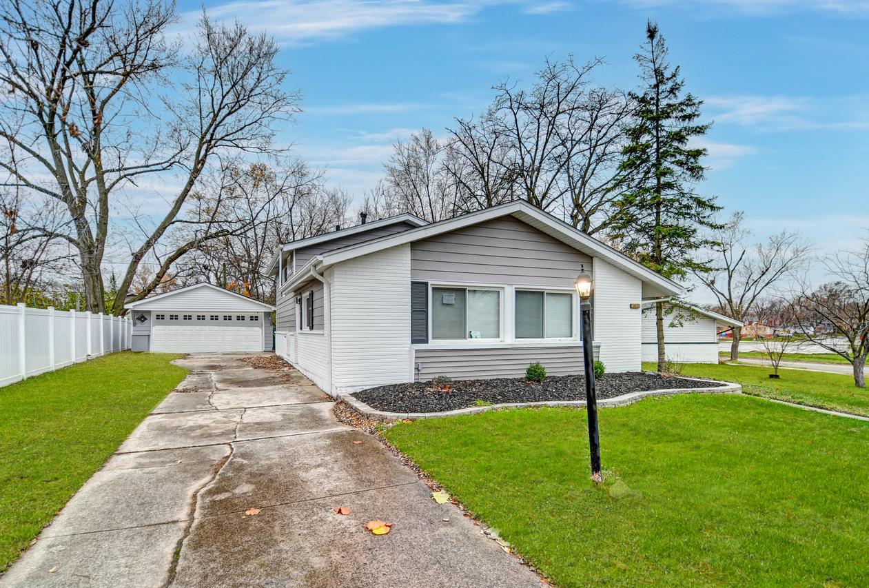 335 Farragut St., Park Forest, IL 60466