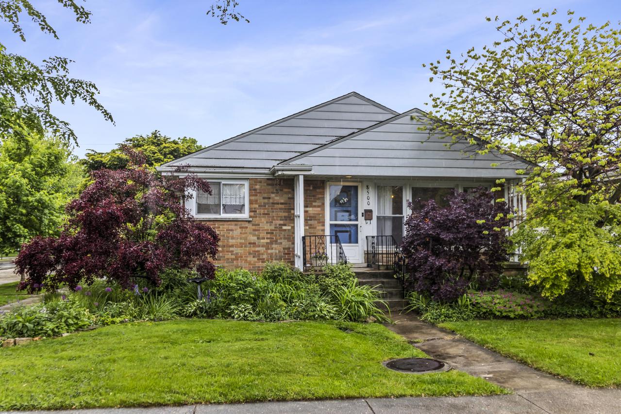 8500 Lawndale Ave., Skokie, IL 60076