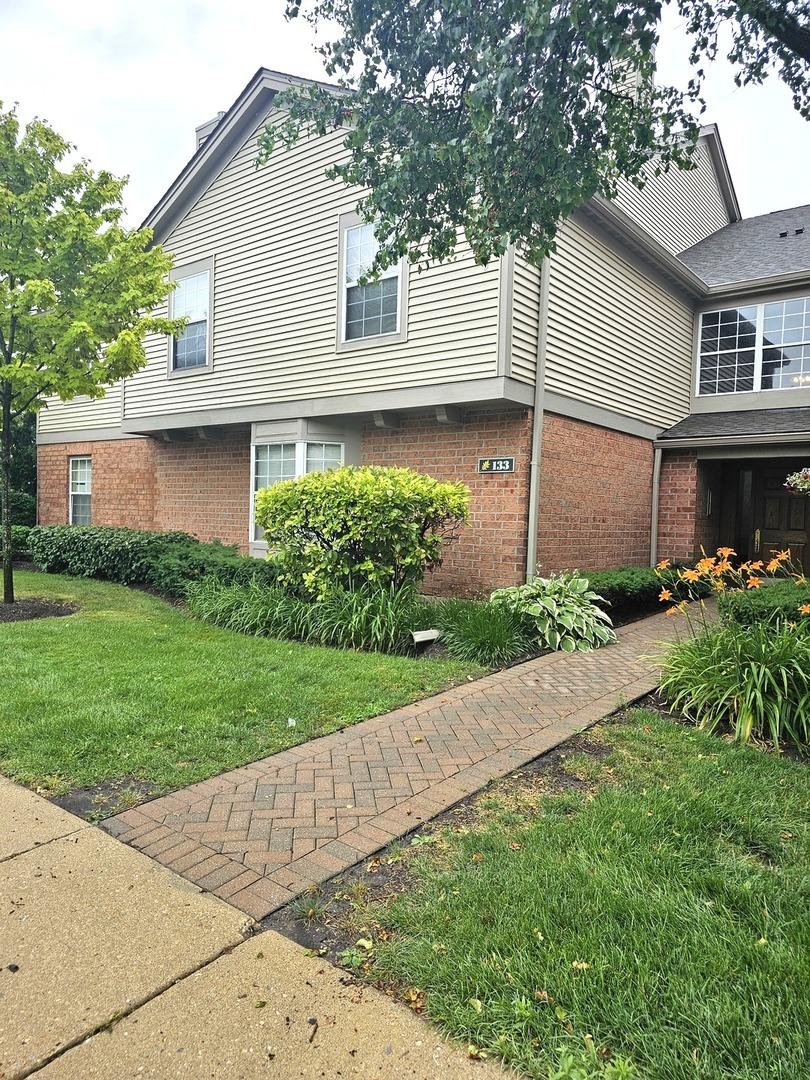 133 Idlewild Ct. #8, Schaumburg, IL 60195