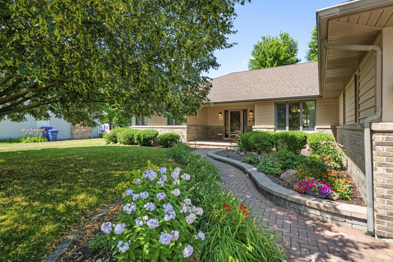 541 Donald St., Hinckley, IL 60520
