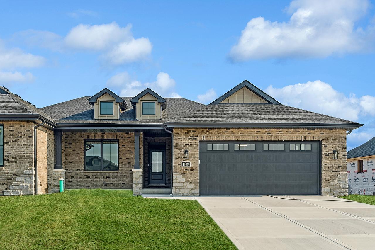 11049 Lizmore Ln. #40B, Orland Park, IL 60467