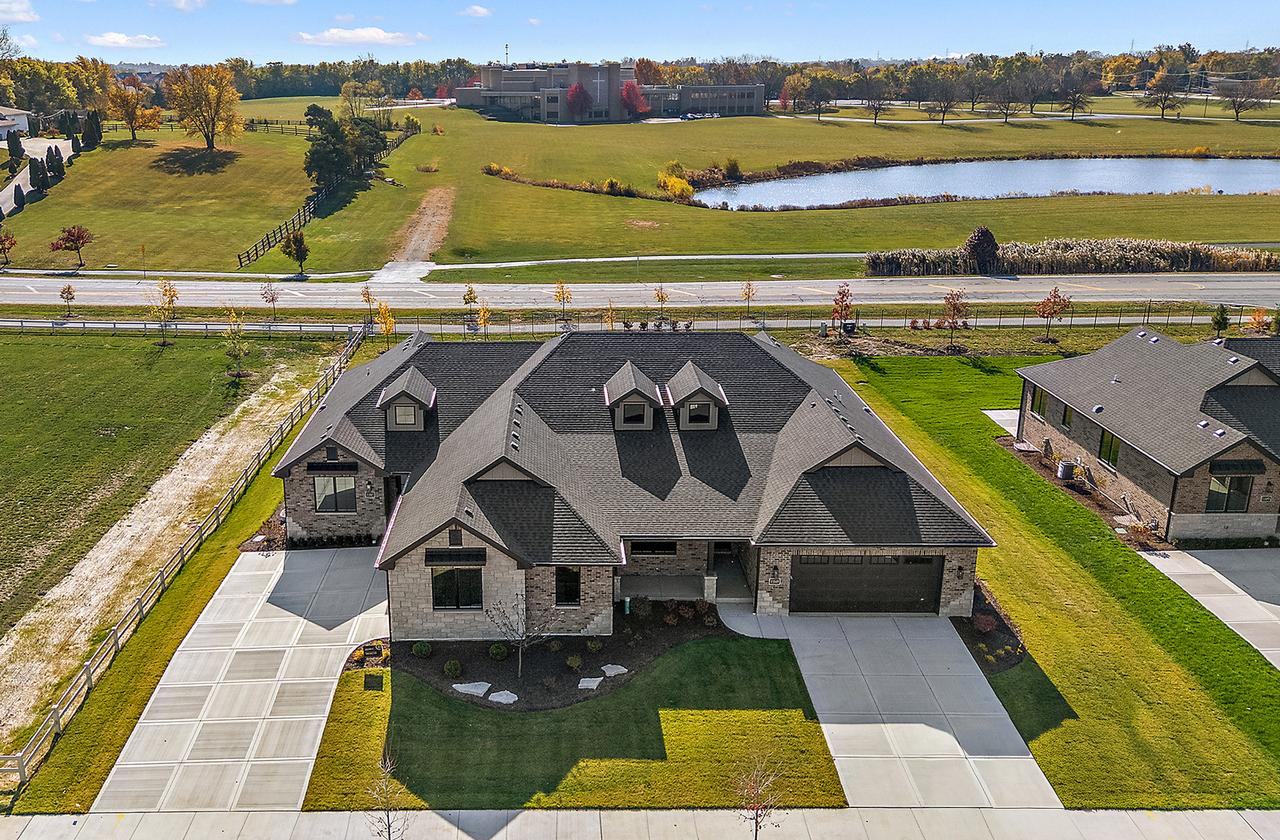 11049 Lizmore Ln. #40B, Orland Park, IL 60467