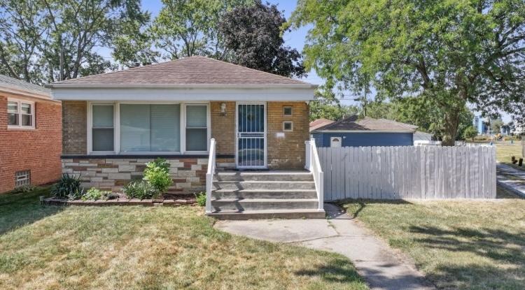 14322 S Hoxie Ave., Burnham, IL 60633