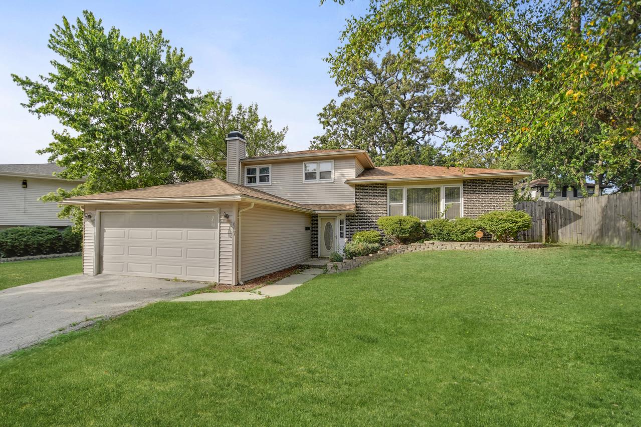 667 Sullivan Ln., University Park, IL 60484