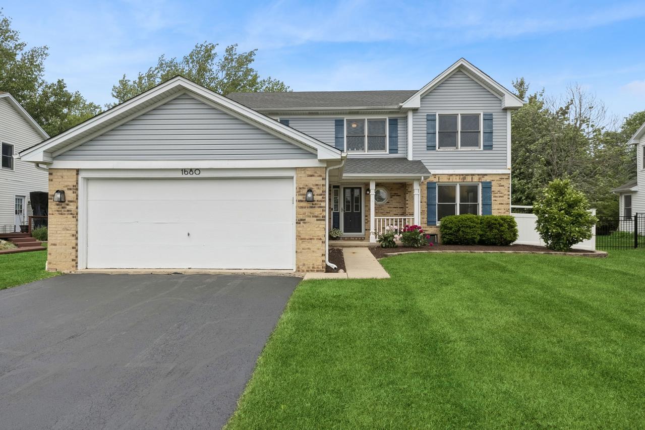 1680 Hidden Valley Dr., Bolingbrook, IL 60490