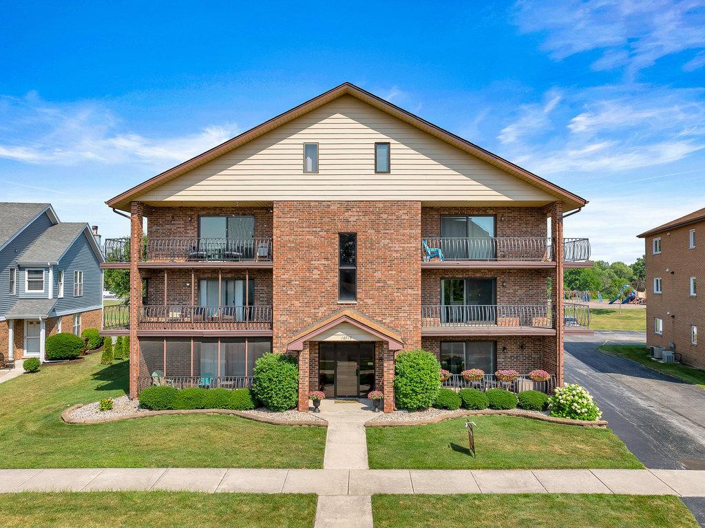 16719 Paxton Ave. #2S, Tinley Park, IL 60477