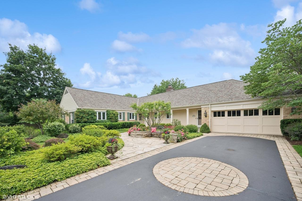 1628 Del Ogier Dr., Glenview, IL 60025