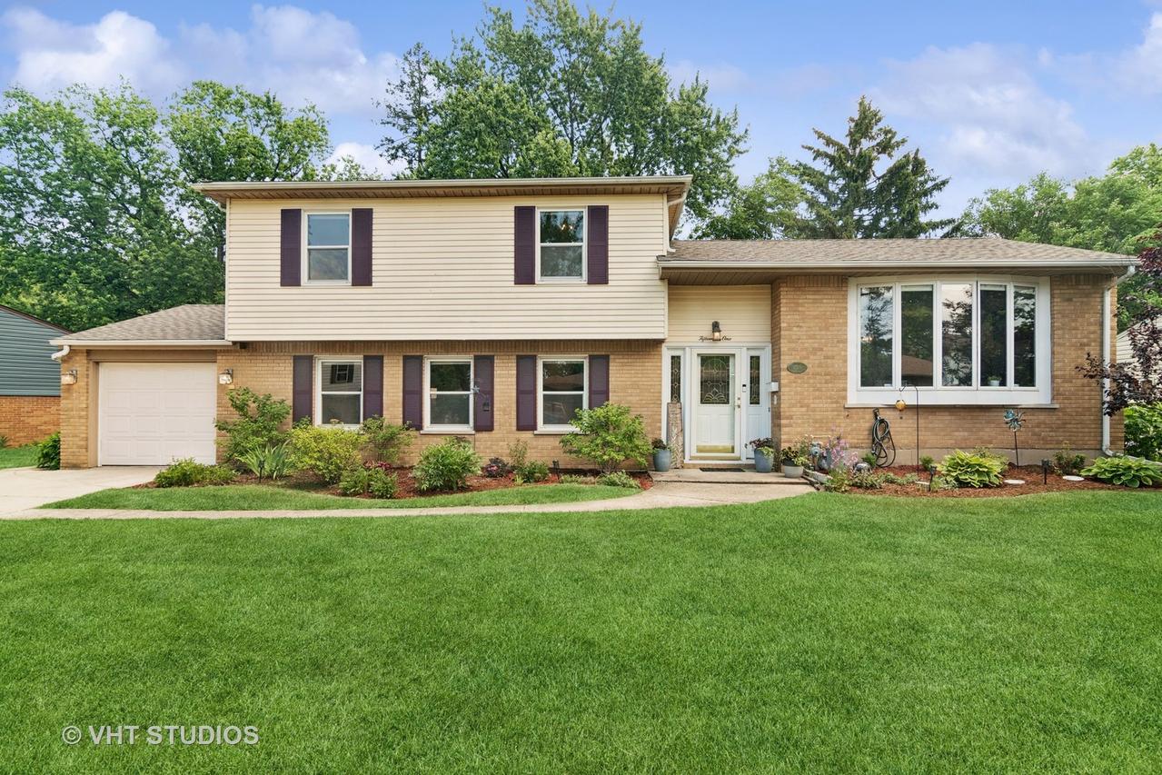 1501 E Dorothy Dr., Palatine, IL 60074
