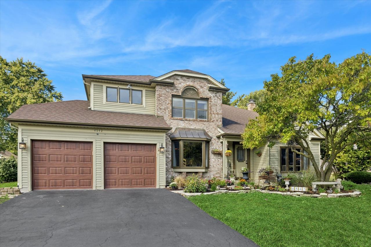 4542 Basswood Dr., Lisle, IL 60532
